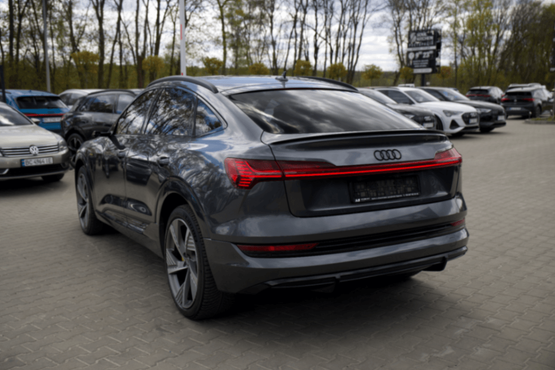 AUDI E-TRON SPORTBACK thumbnail 6