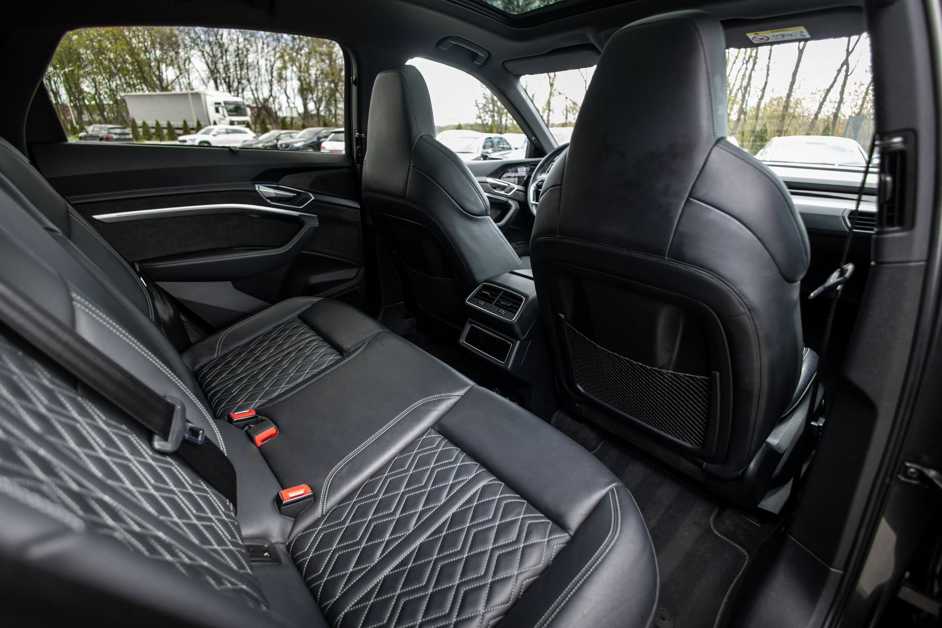 AUDI E-TRON SPORTBACK thumbnail 12