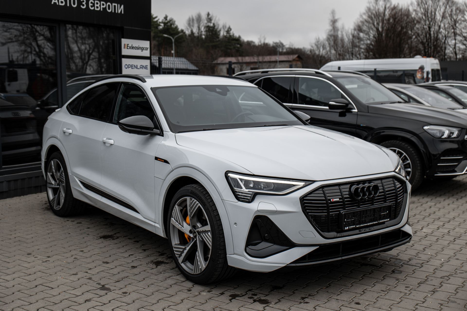 AUDI E-TRON SPORTBACK thumbnail 3