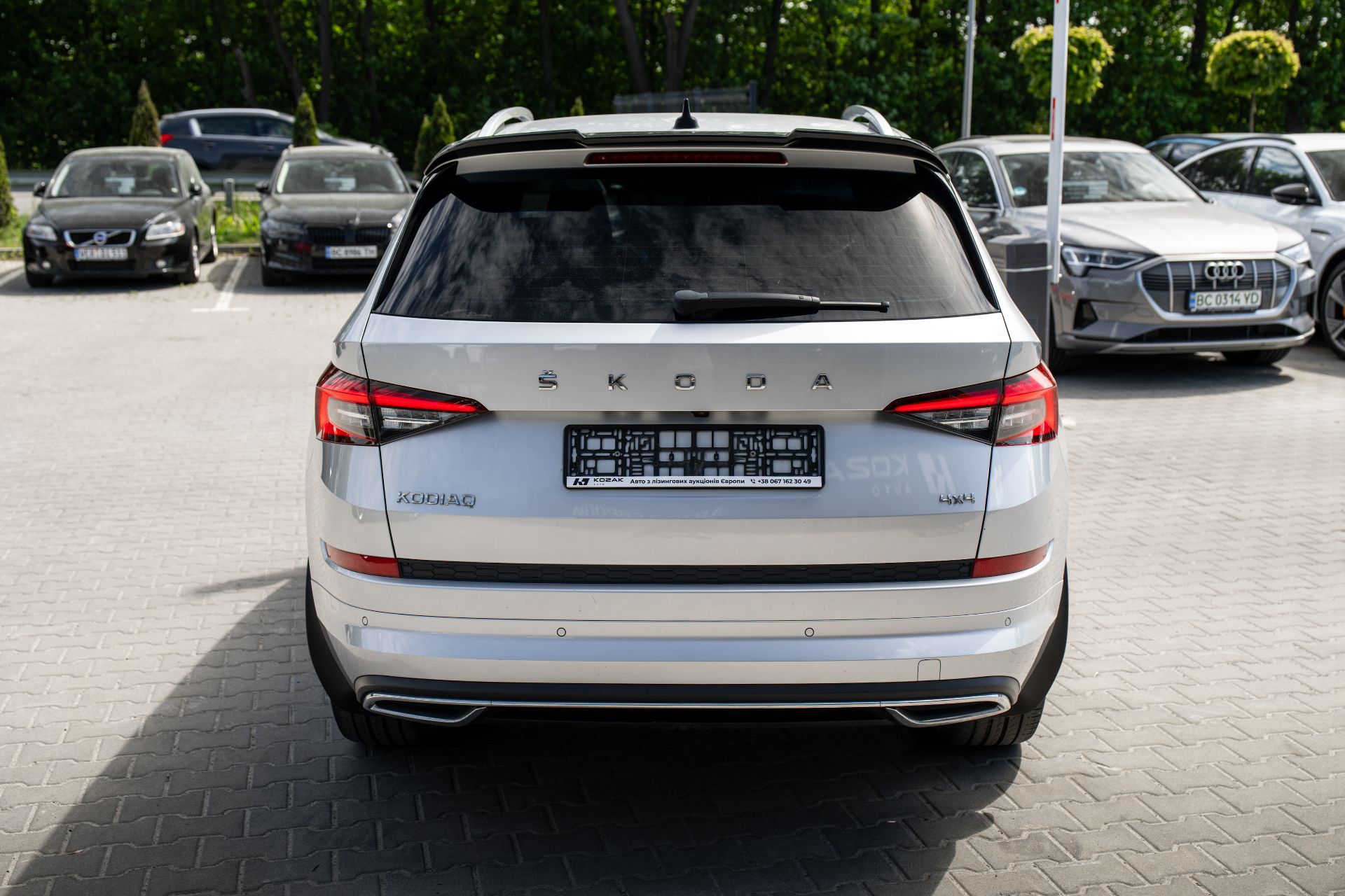 SKODA KODIAQ thumbnail 4