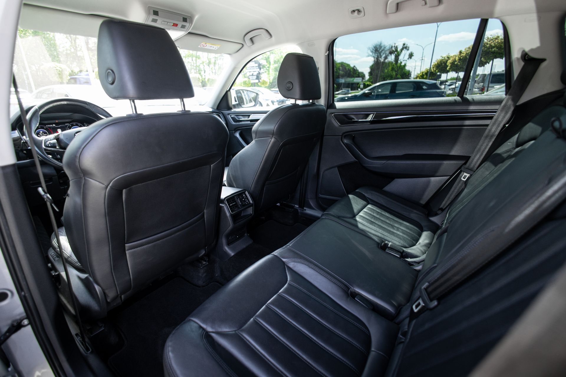 SKODA KODIAQ thumbnail 10