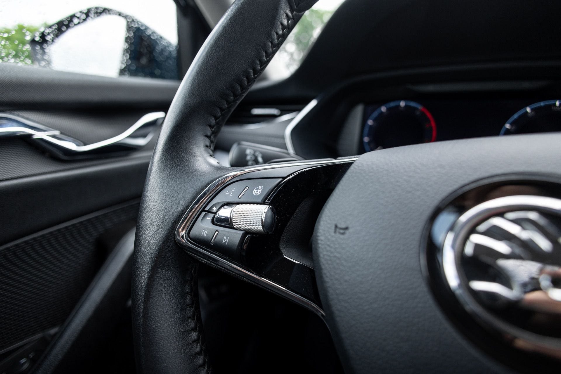 SKODA OCTAVIA thumbnail 24