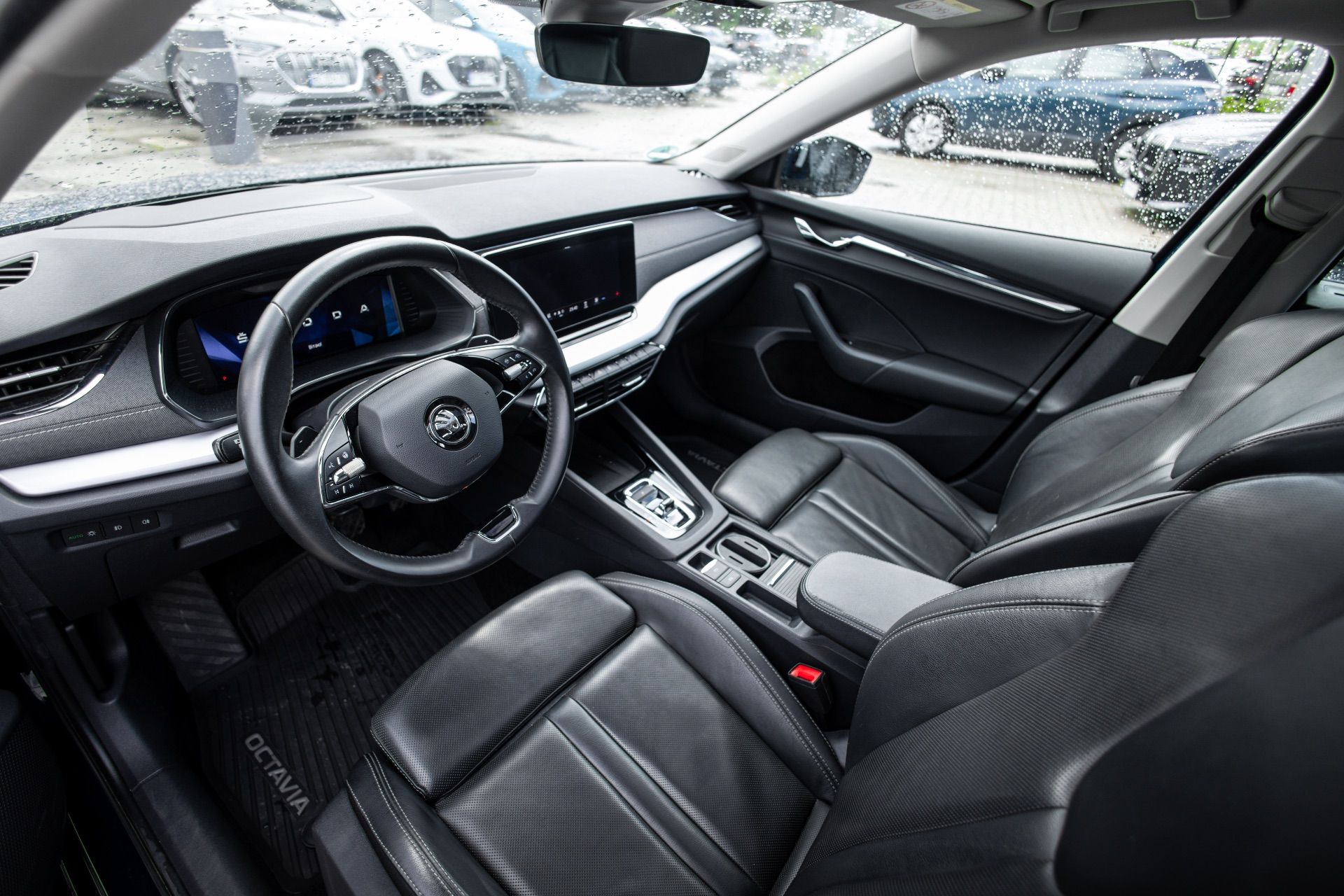 SKODA OCTAVIA thumbnail 30