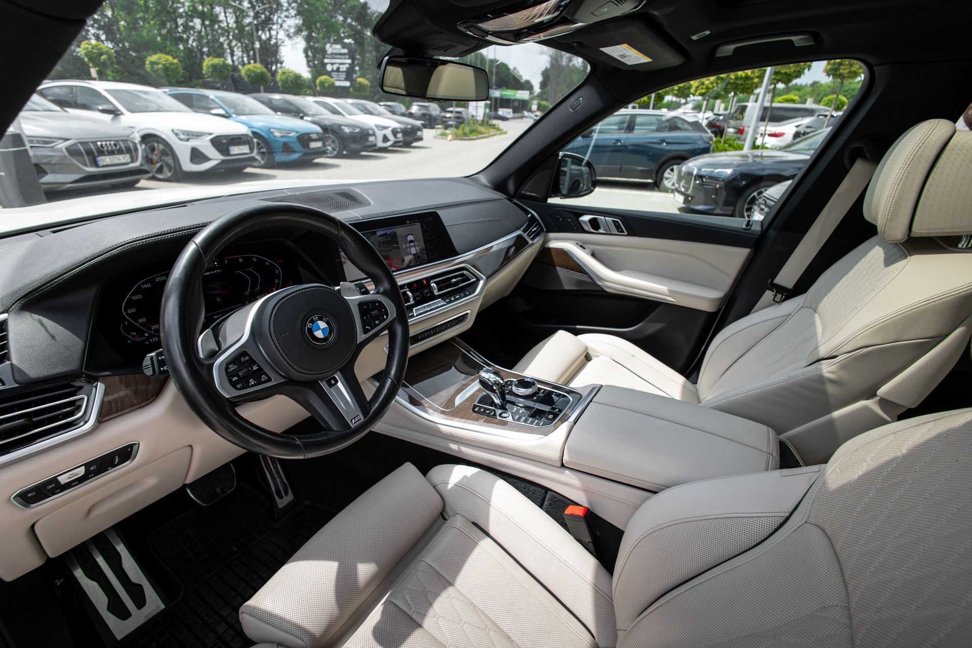 BMW X5 M50i thumbnail 4