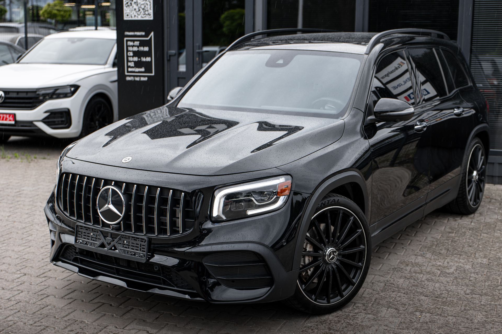 MERCEDES-BENZ GLB AMG