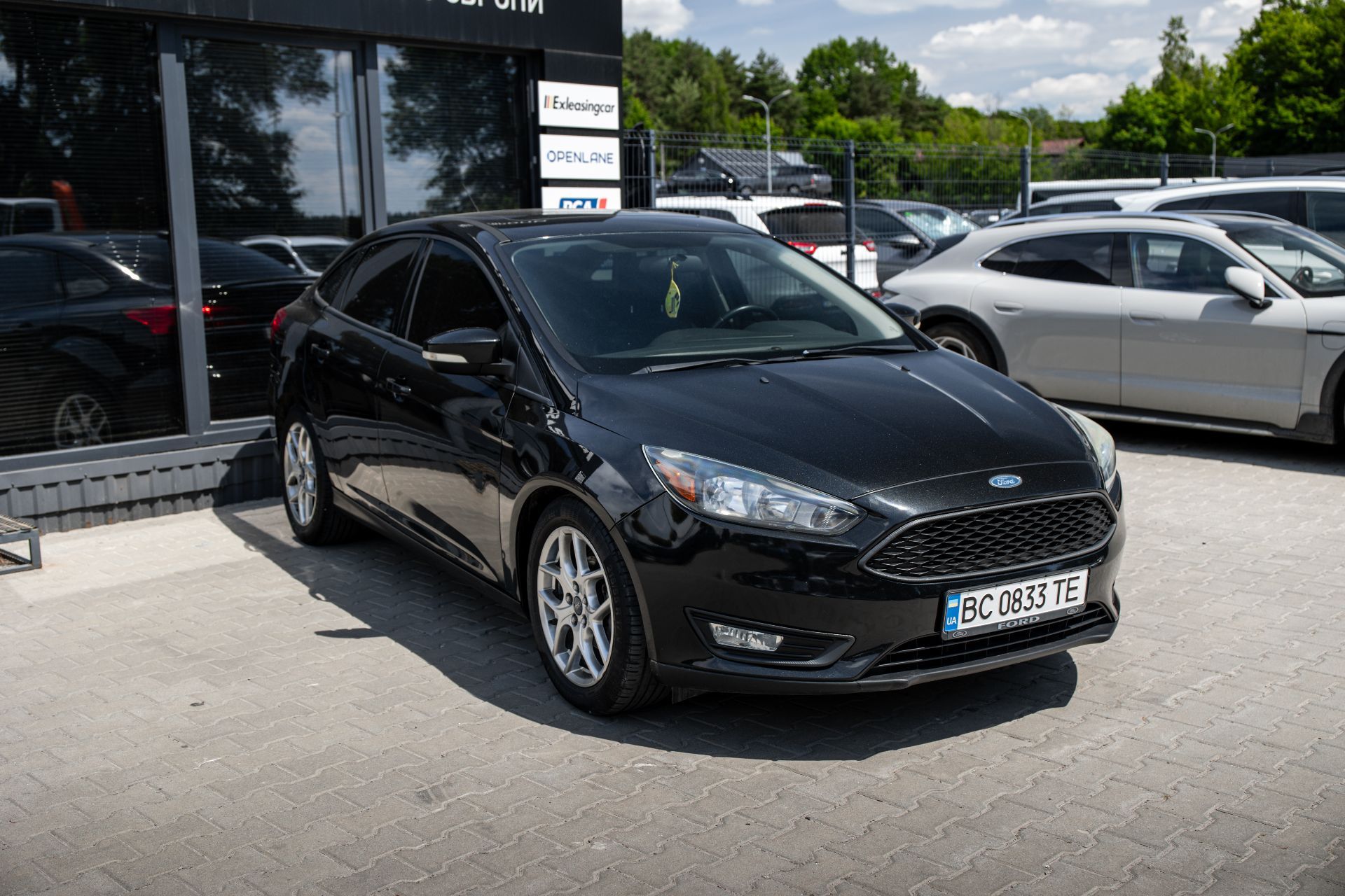 FORD FOCUS thumbnail 3