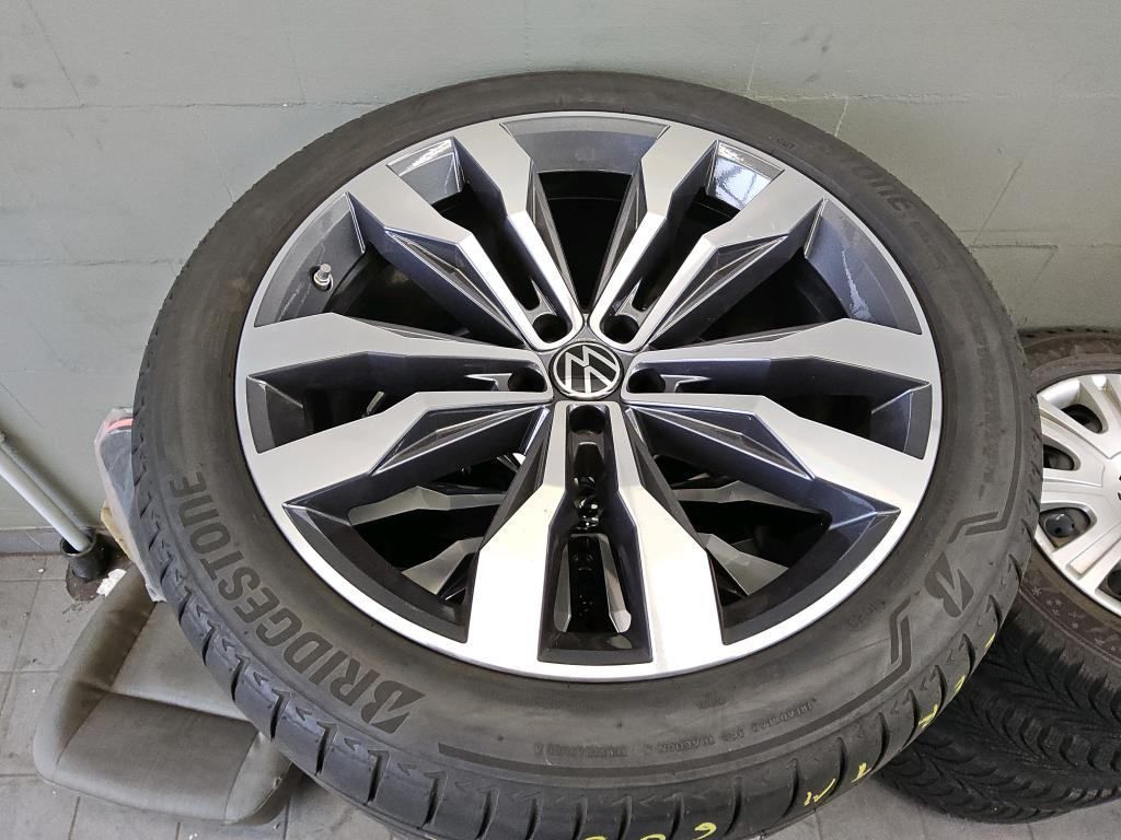 VOLKSWAGEN TOUAREG  thumbnail 4