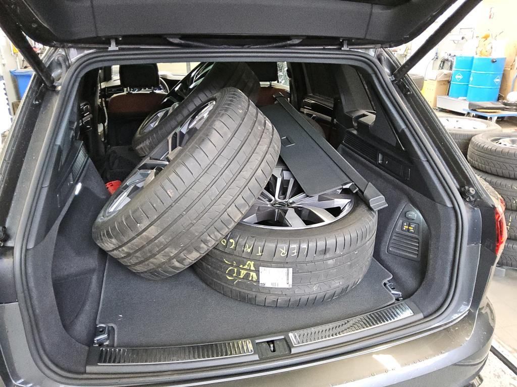 VOLKSWAGEN TOUAREG  thumbnail 7