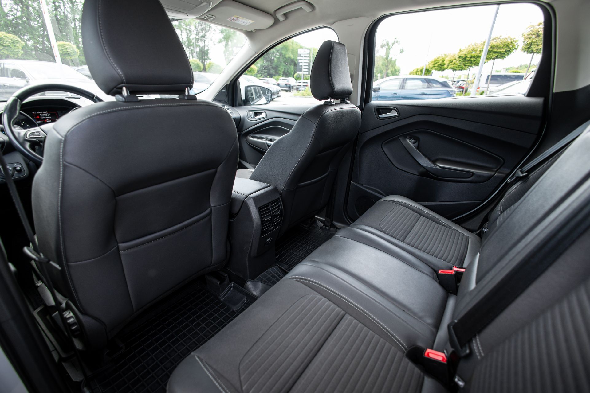 FORD KUGA thumbnail 11