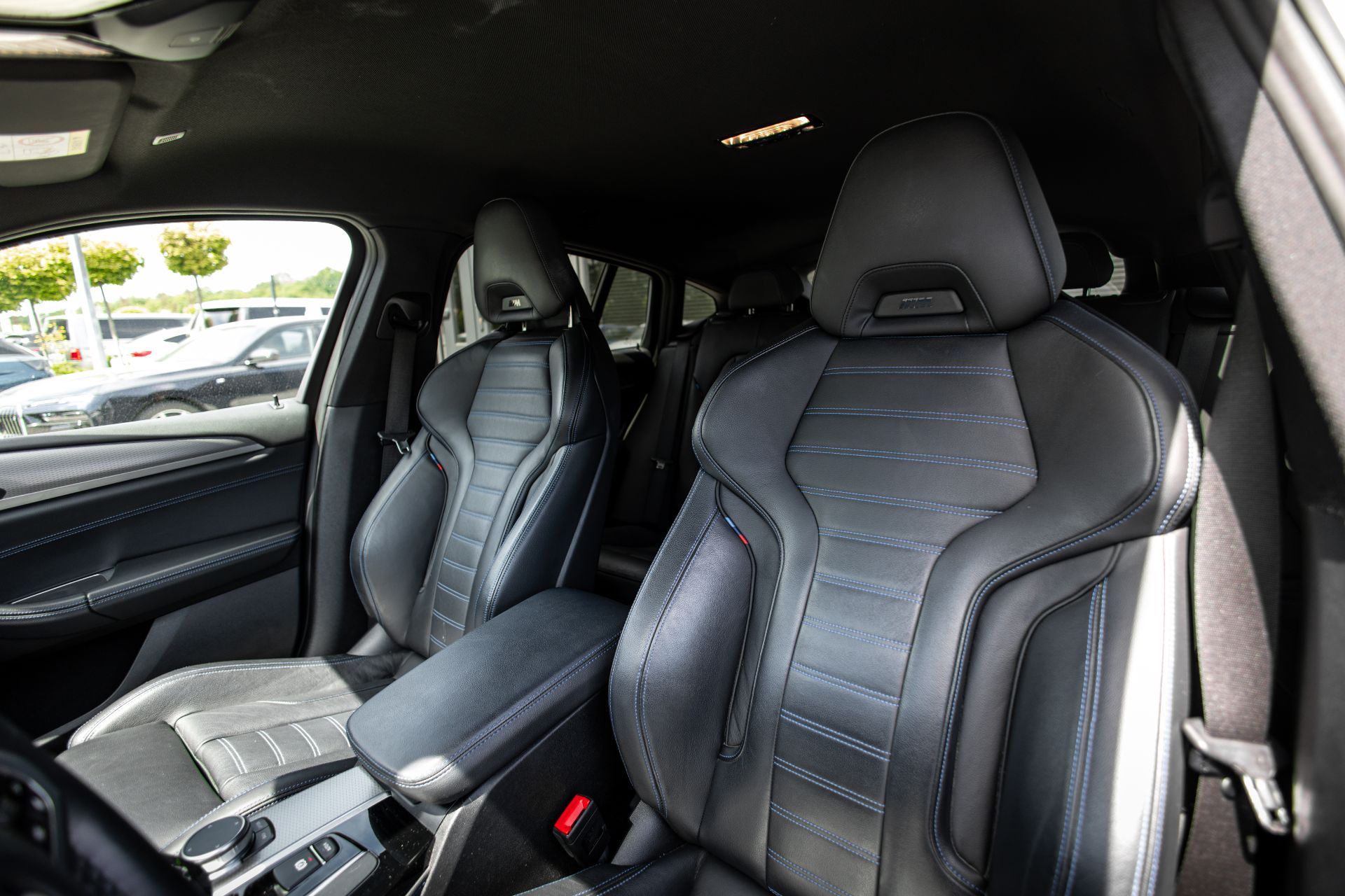 BMW X4 XDrive thumbnail 16