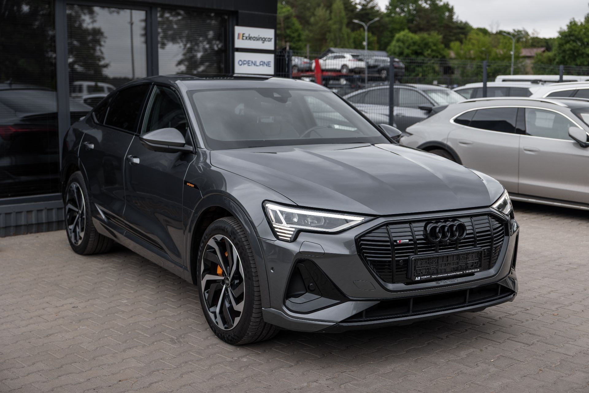 AUDI E-TRON SPORTBACK thumbnail 3