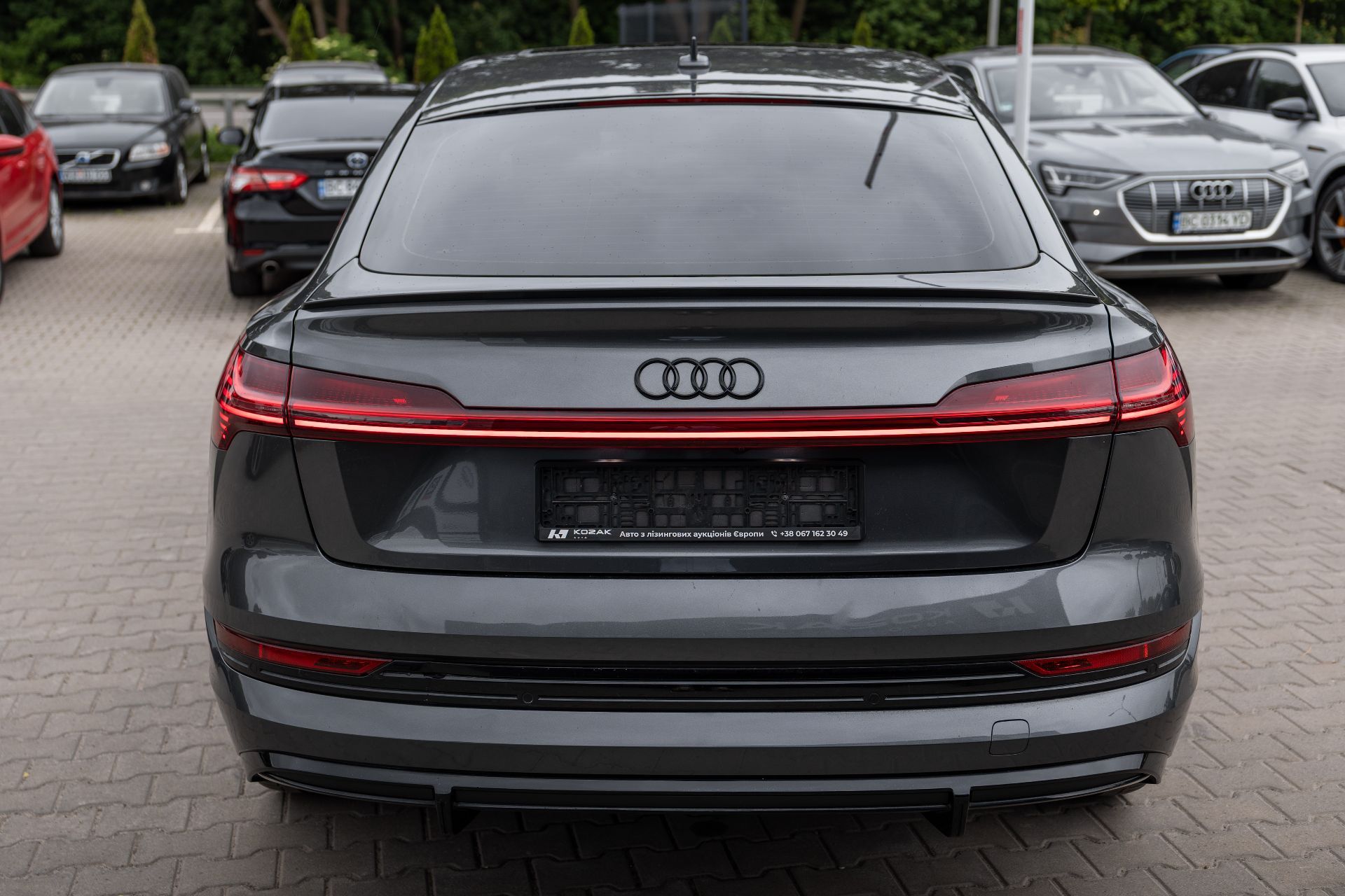 AUDI E-TRON SPORTBACK thumbnail 4