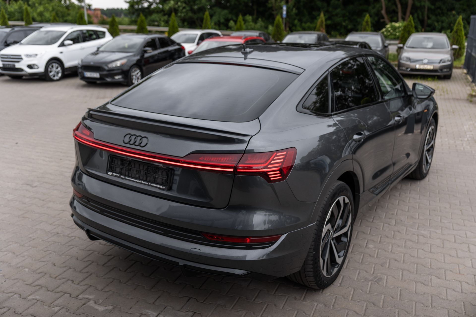AUDI E-TRON SPORTBACK thumbnail 5