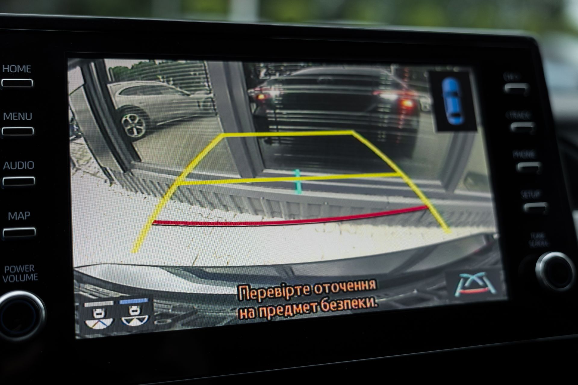 TOYOTA CAMRY HYBRID thumbnail 15