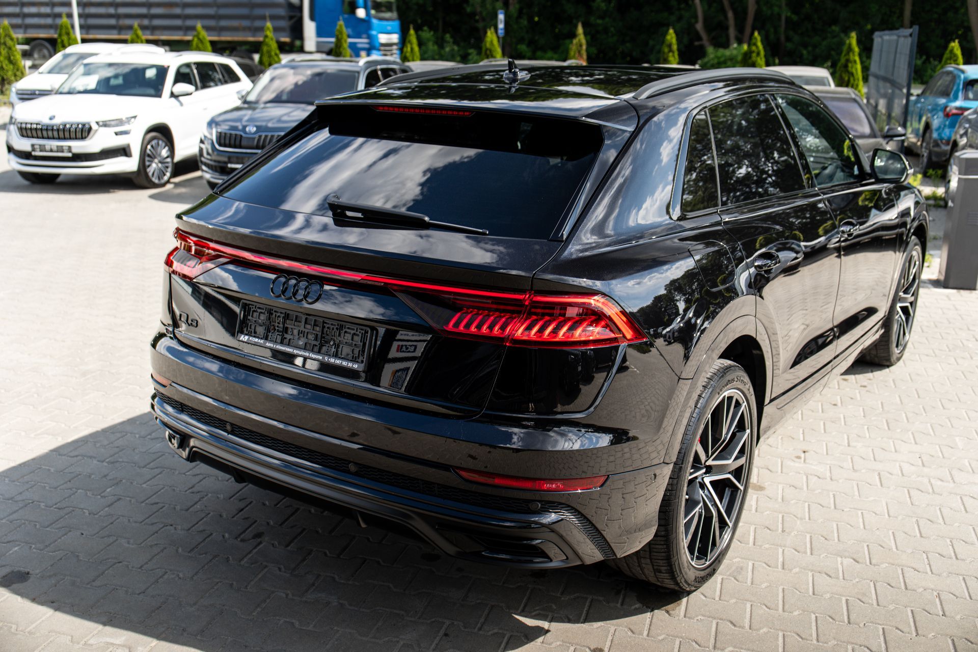 AUDI Q8 thumbnail 6