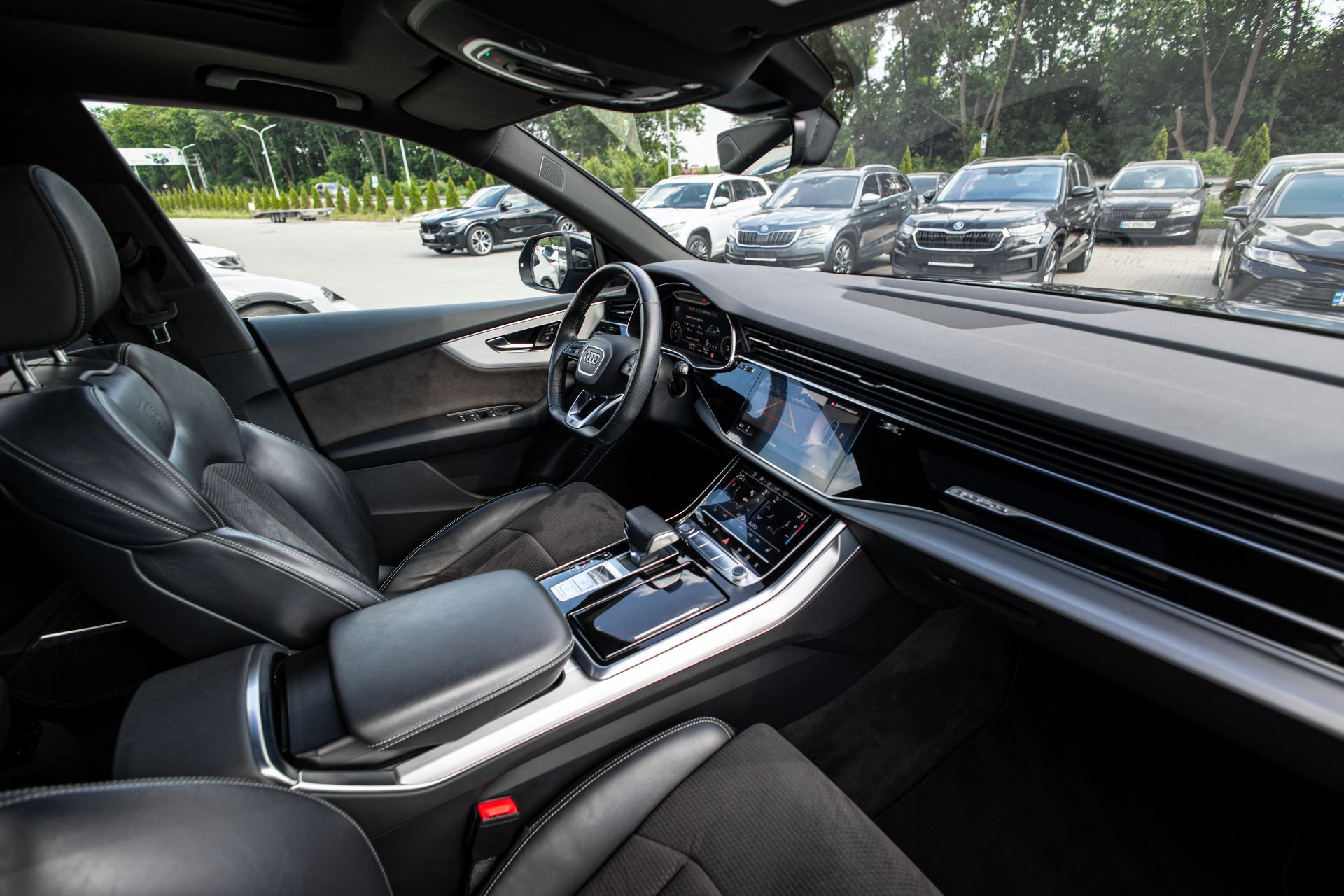 AUDI Q8 thumbnail 10