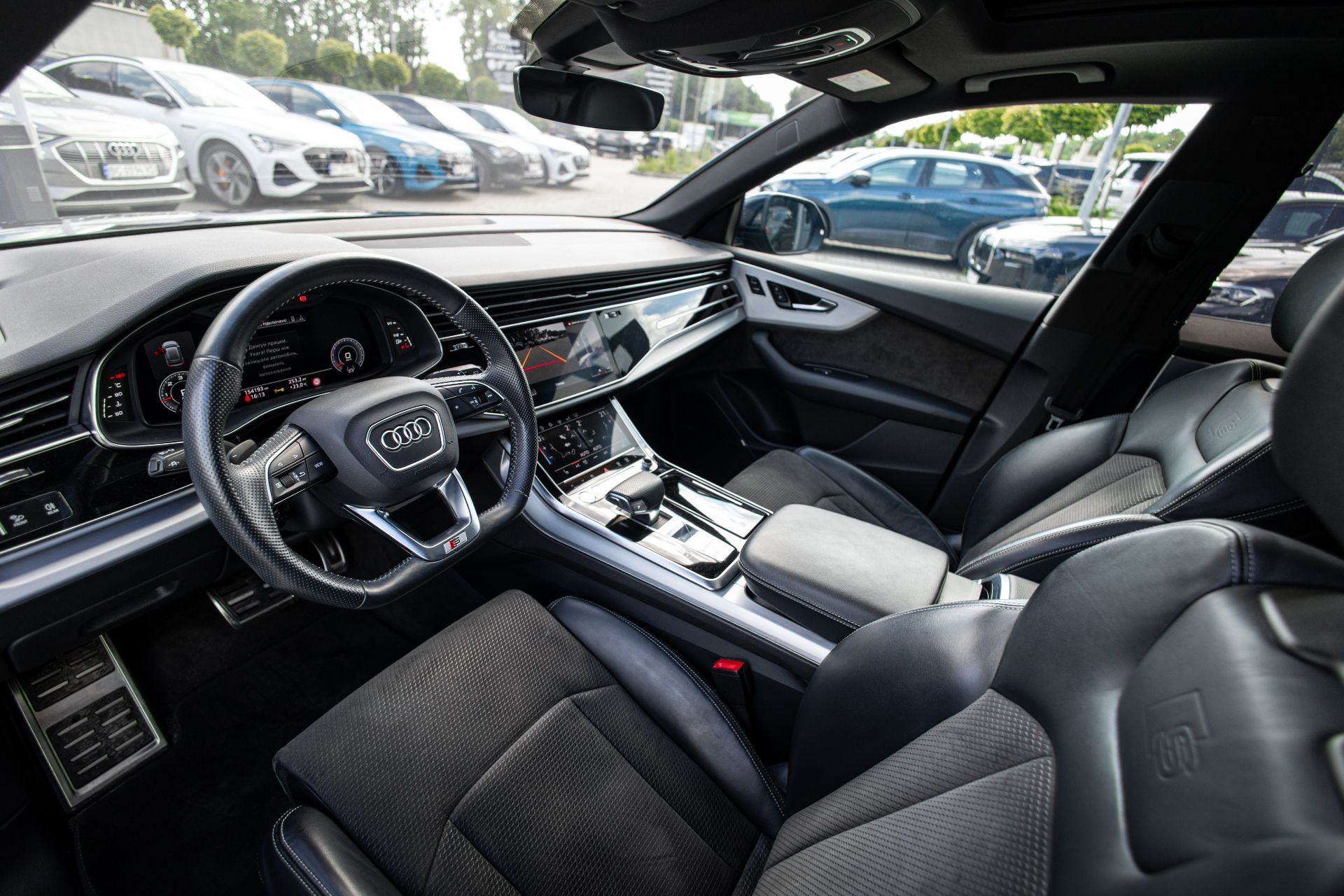 AUDI Q8 thumbnail 8
