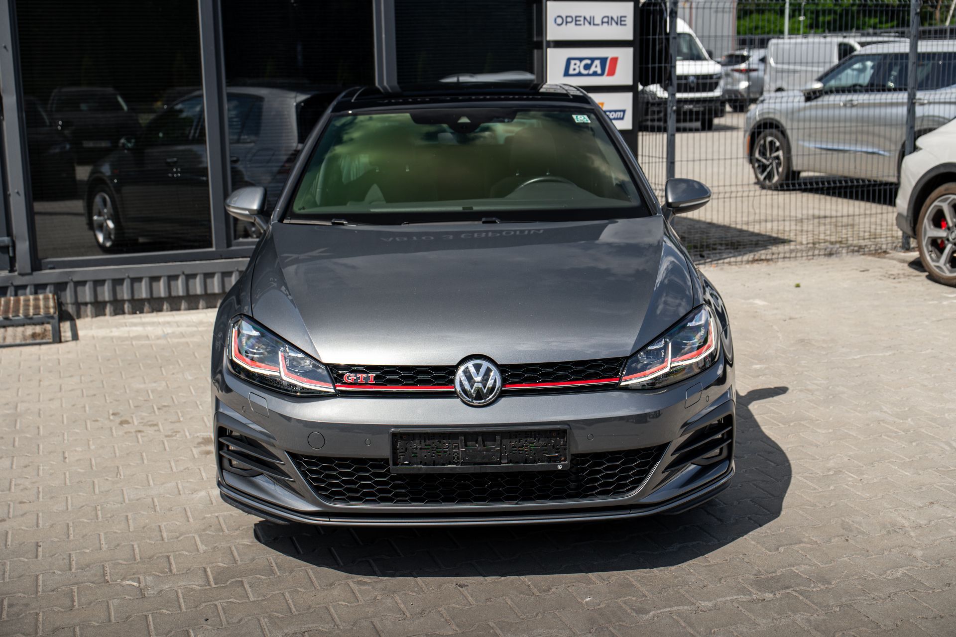 VOLKSWAGEN GOLF GTI thumbnail 3