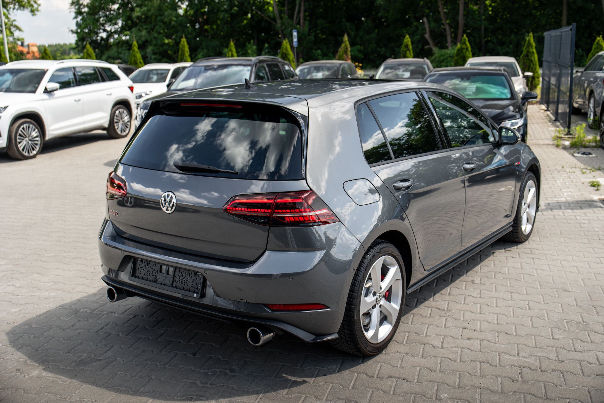 VOLKSWAGEN GOLF GTI thumbnail 17