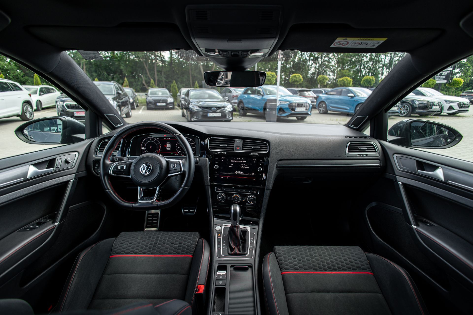 VOLKSWAGEN GOLF GTI thumbnail 10