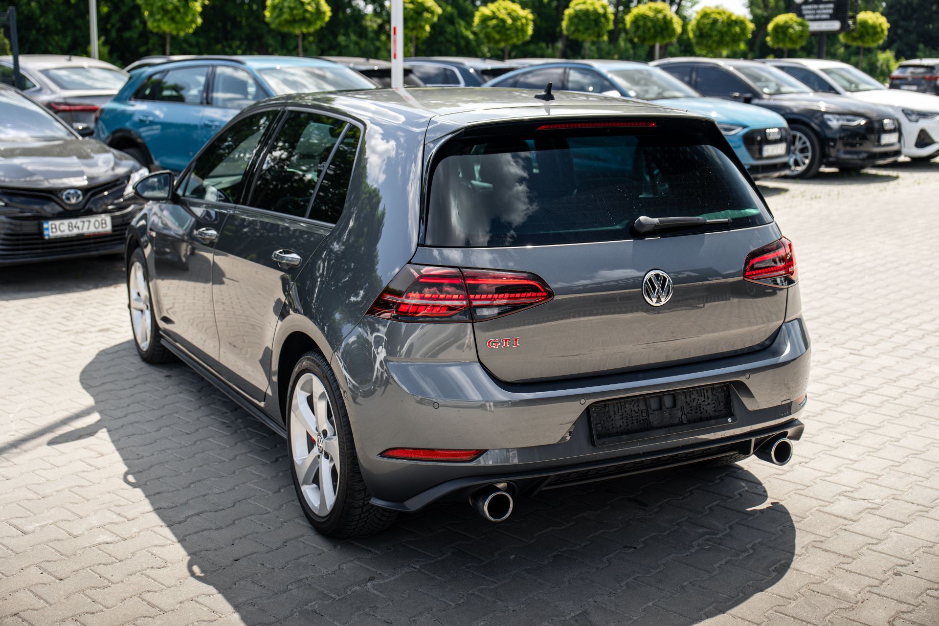 VOLKSWAGEN GTI thumbnail 6