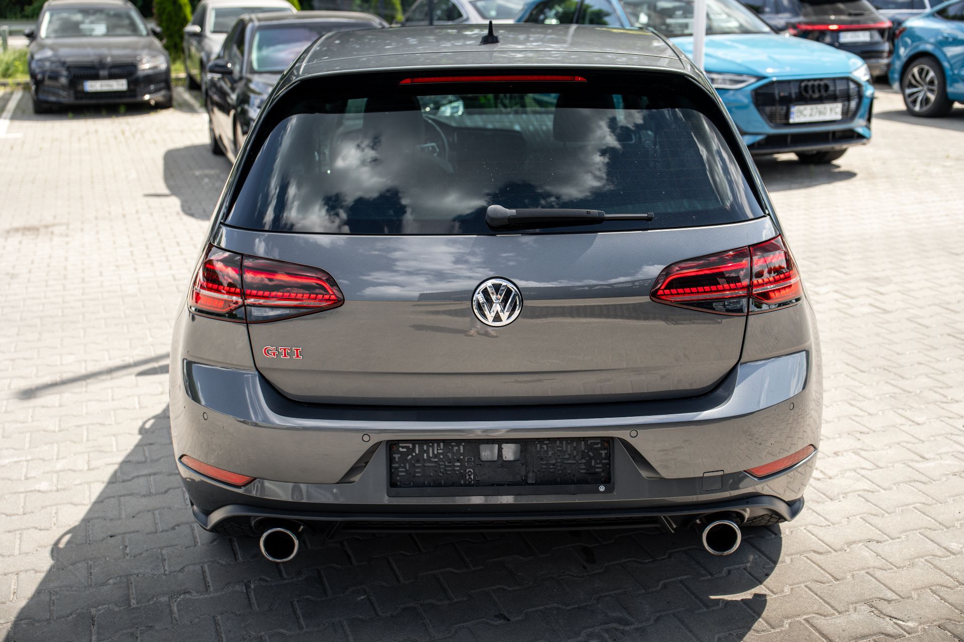 VOLKSWAGEN GTI thumbnail 8