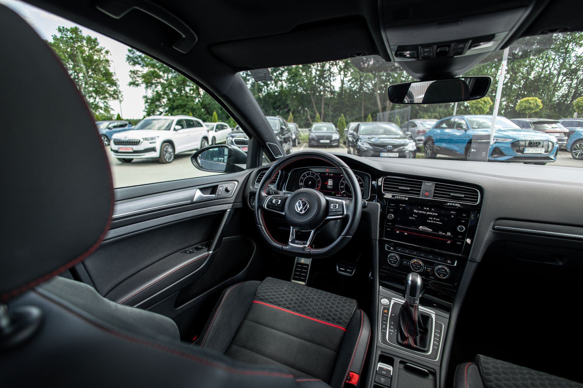 VOLKSWAGEN GTI thumbnail 24