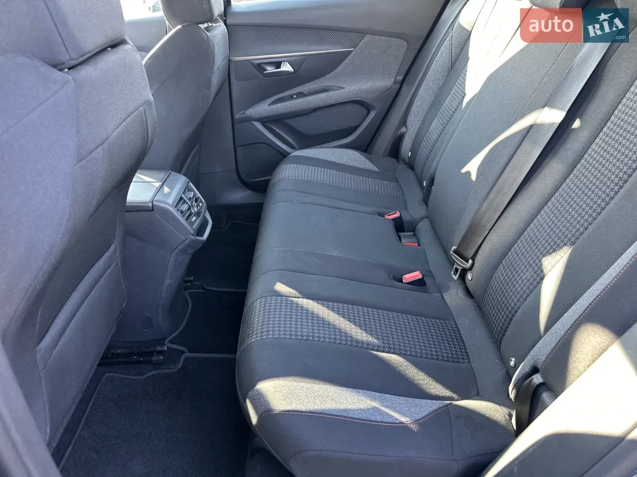 PEUGEOT 3008 thumbnail 15
