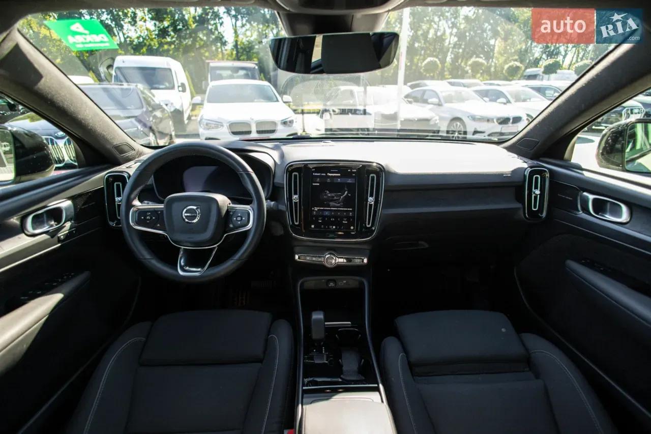 VOLVO C40 thumbnail 8