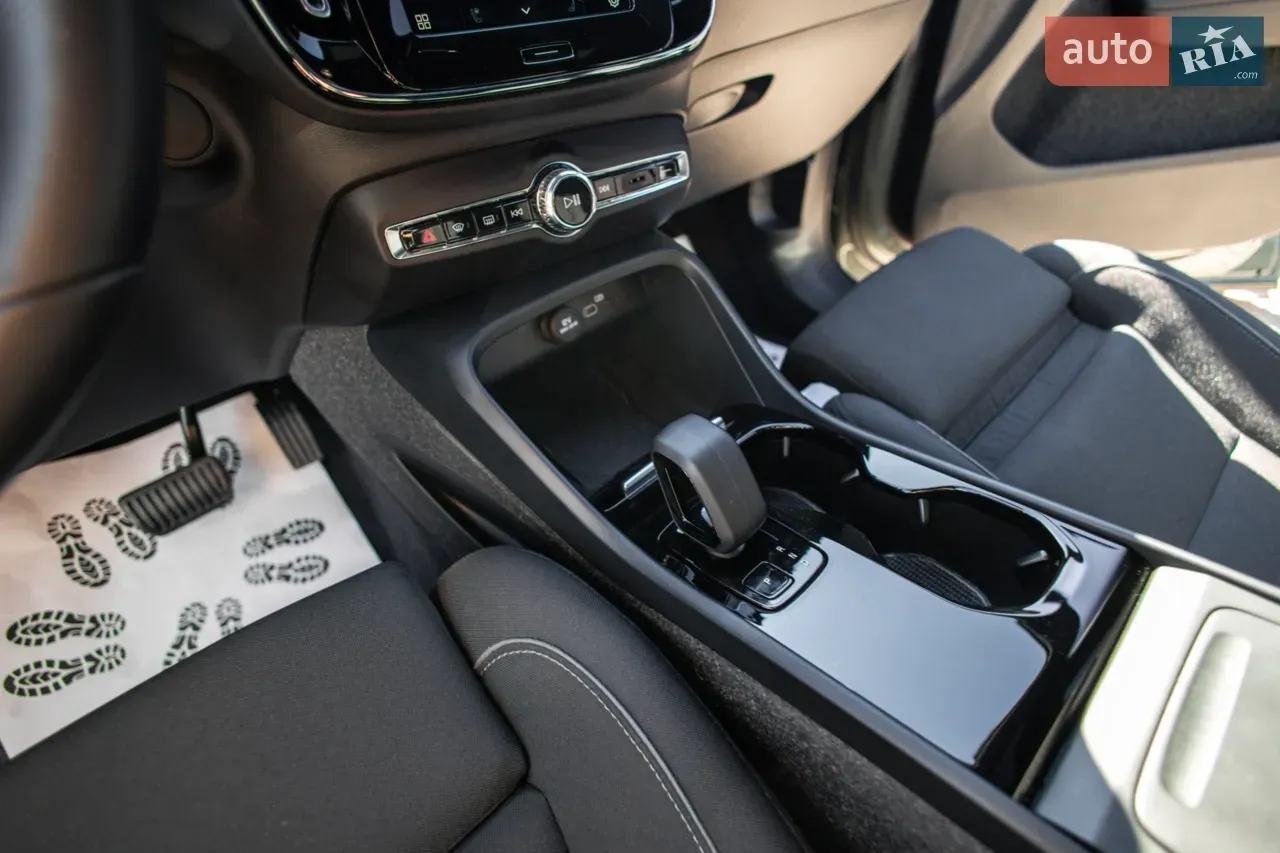 VOLVO C40 thumbnail 14