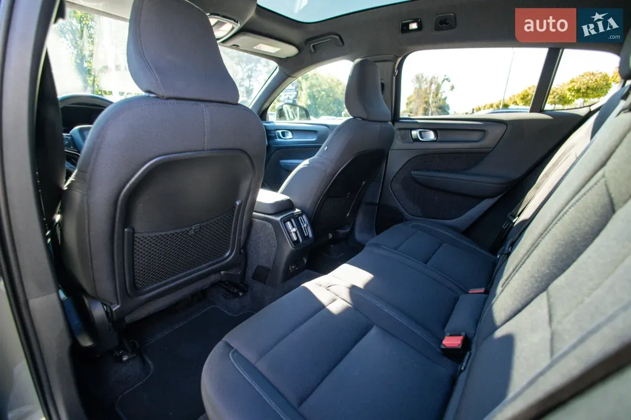 VOLVO C40 thumbnail 15