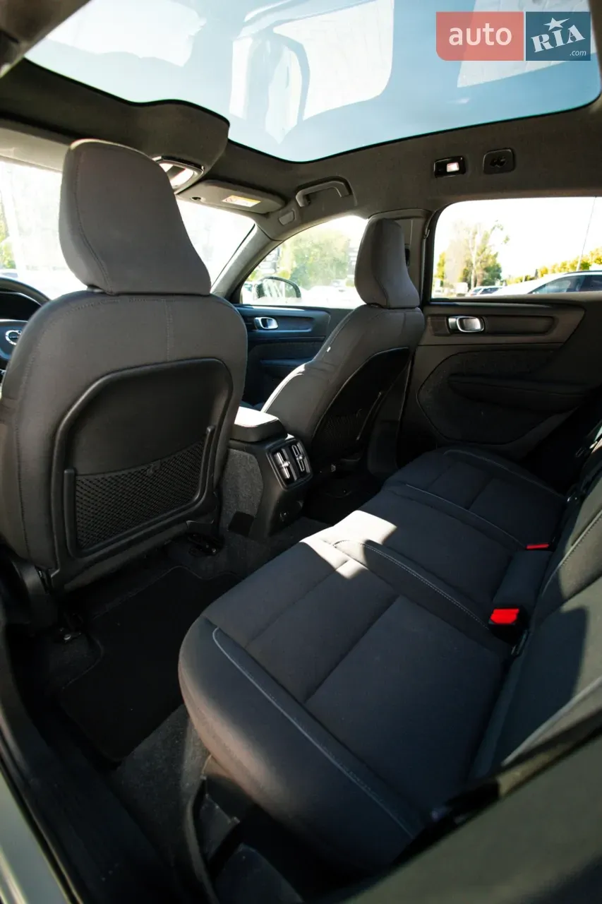 VOLVO C40 thumbnail 16