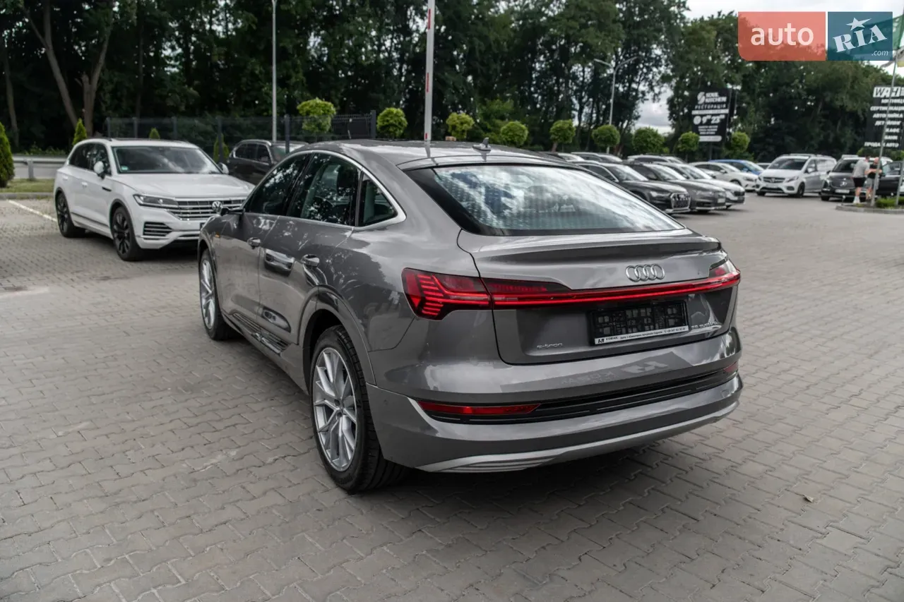 AUDI E-TRON  thumbnail 5