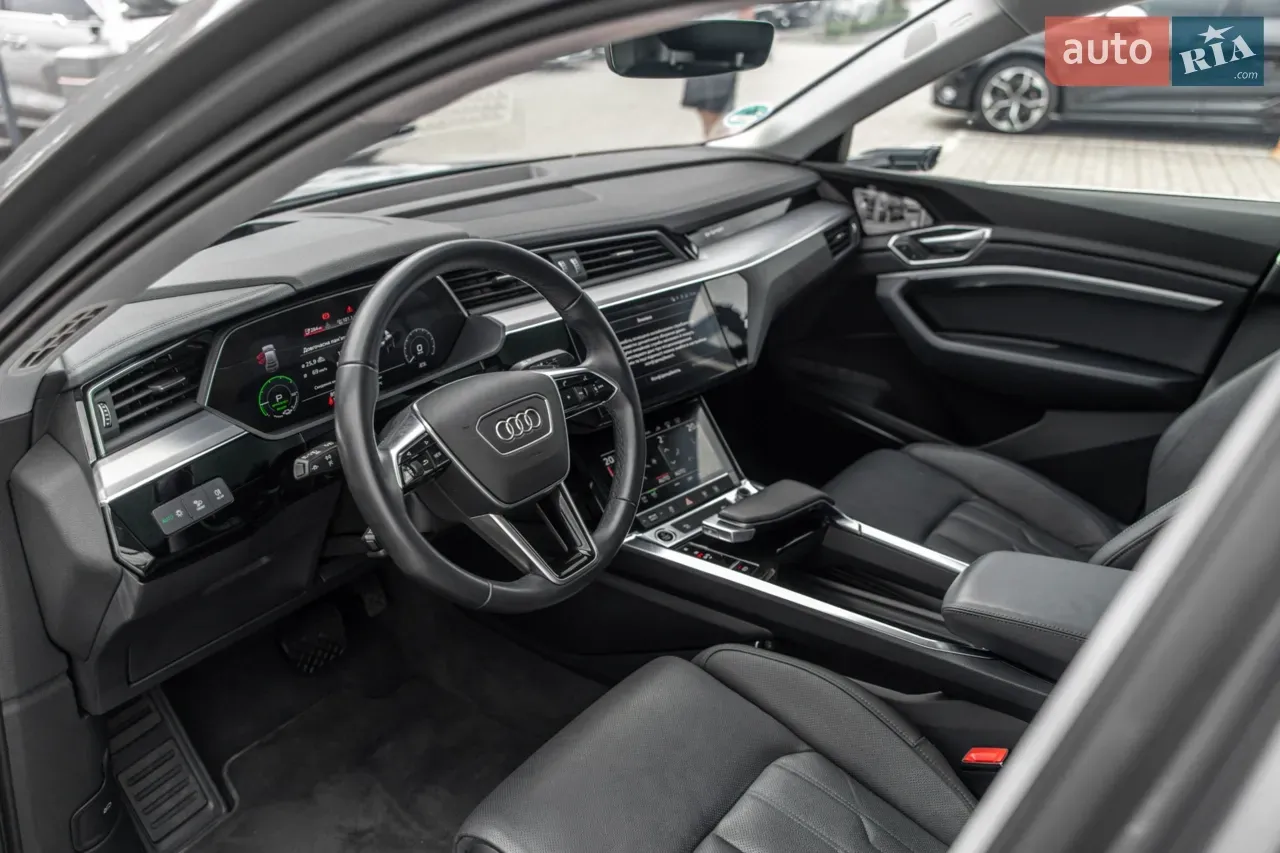 AUDI E-TRON  thumbnail 11
