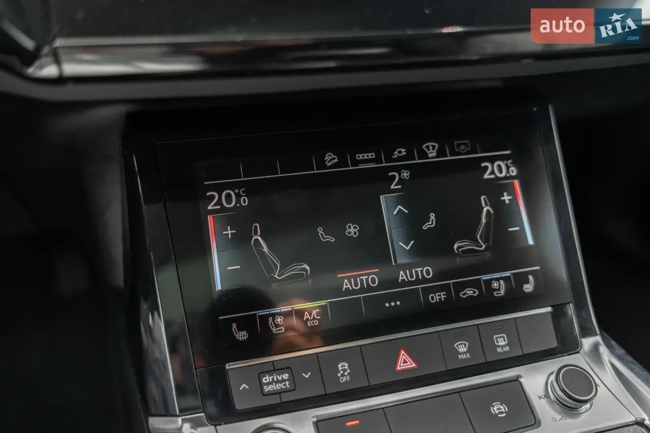 AUDI E-TRON  thumbnail 16