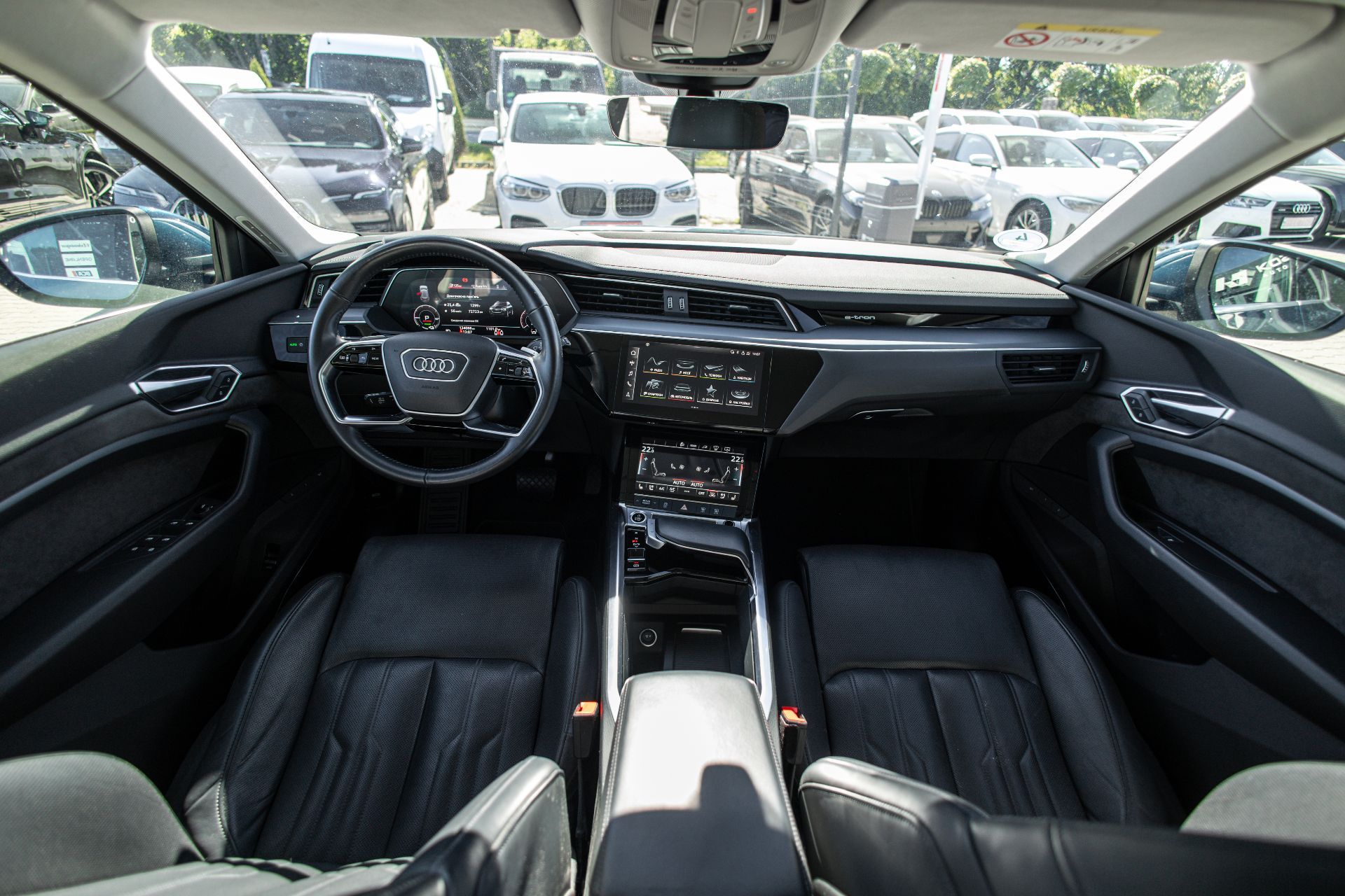 AUDI E-TRON  thumbnail 14