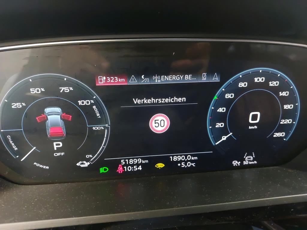 AUDI E-TRON thumbnail 11