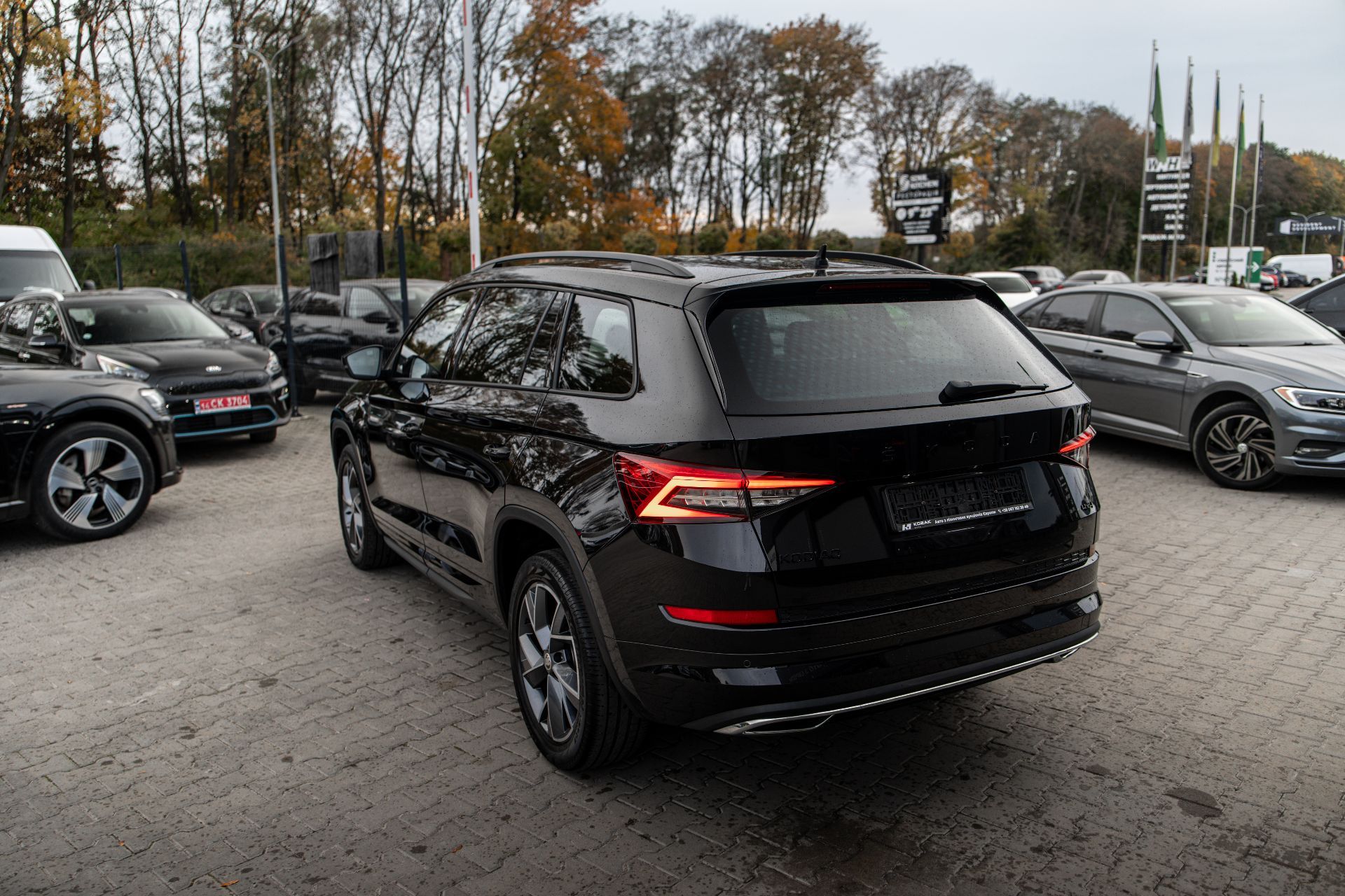 SKODA KODIAQ thumbnail 8
