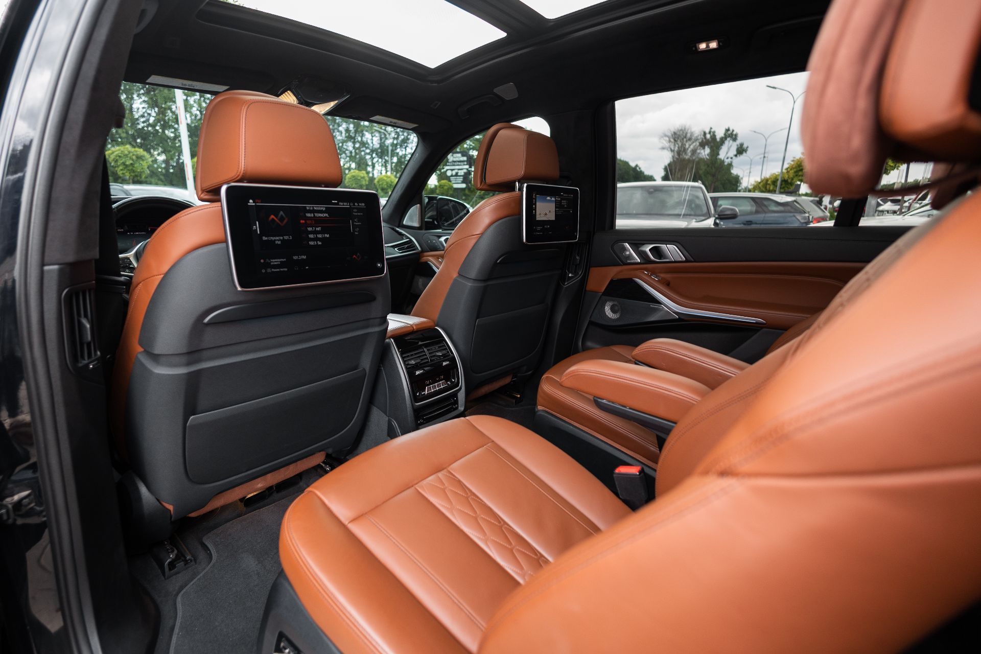 BMW X7 thumbnail 21