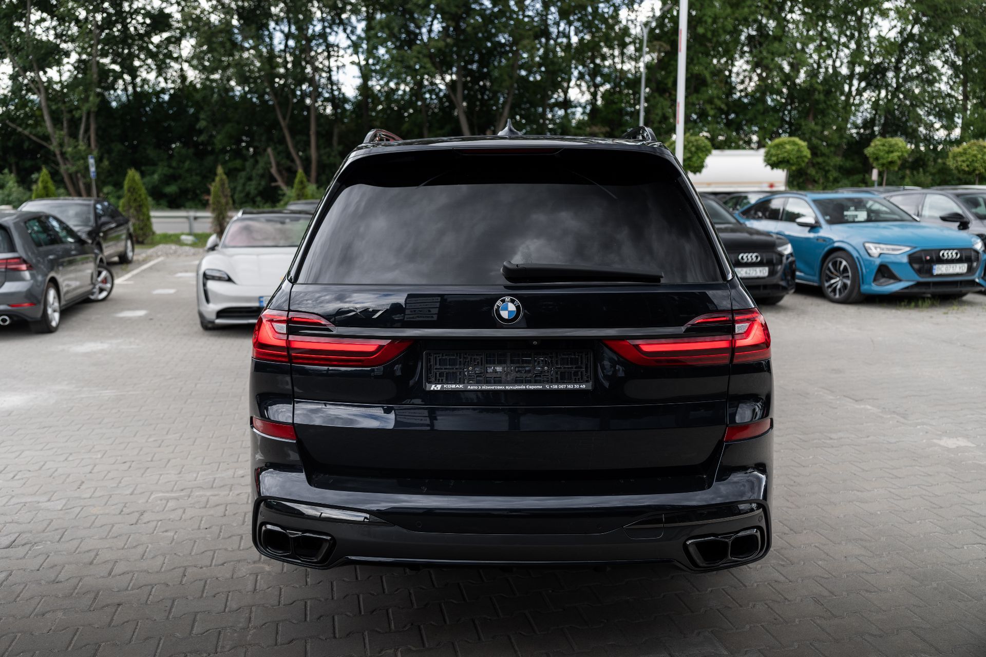BMW X7 thumbnail 7