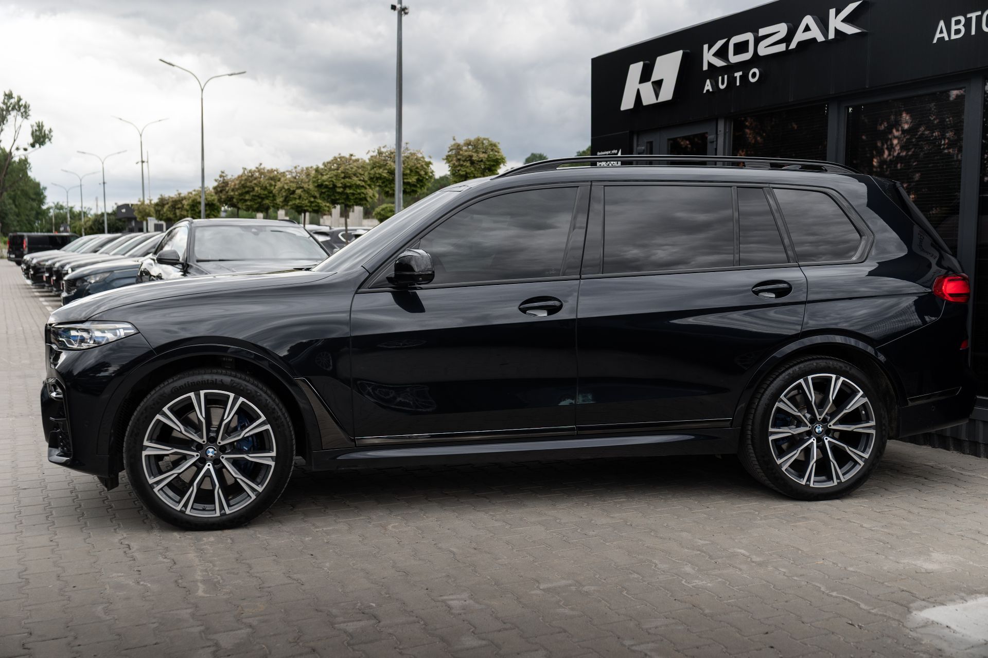 BMW X7 thumbnail 2