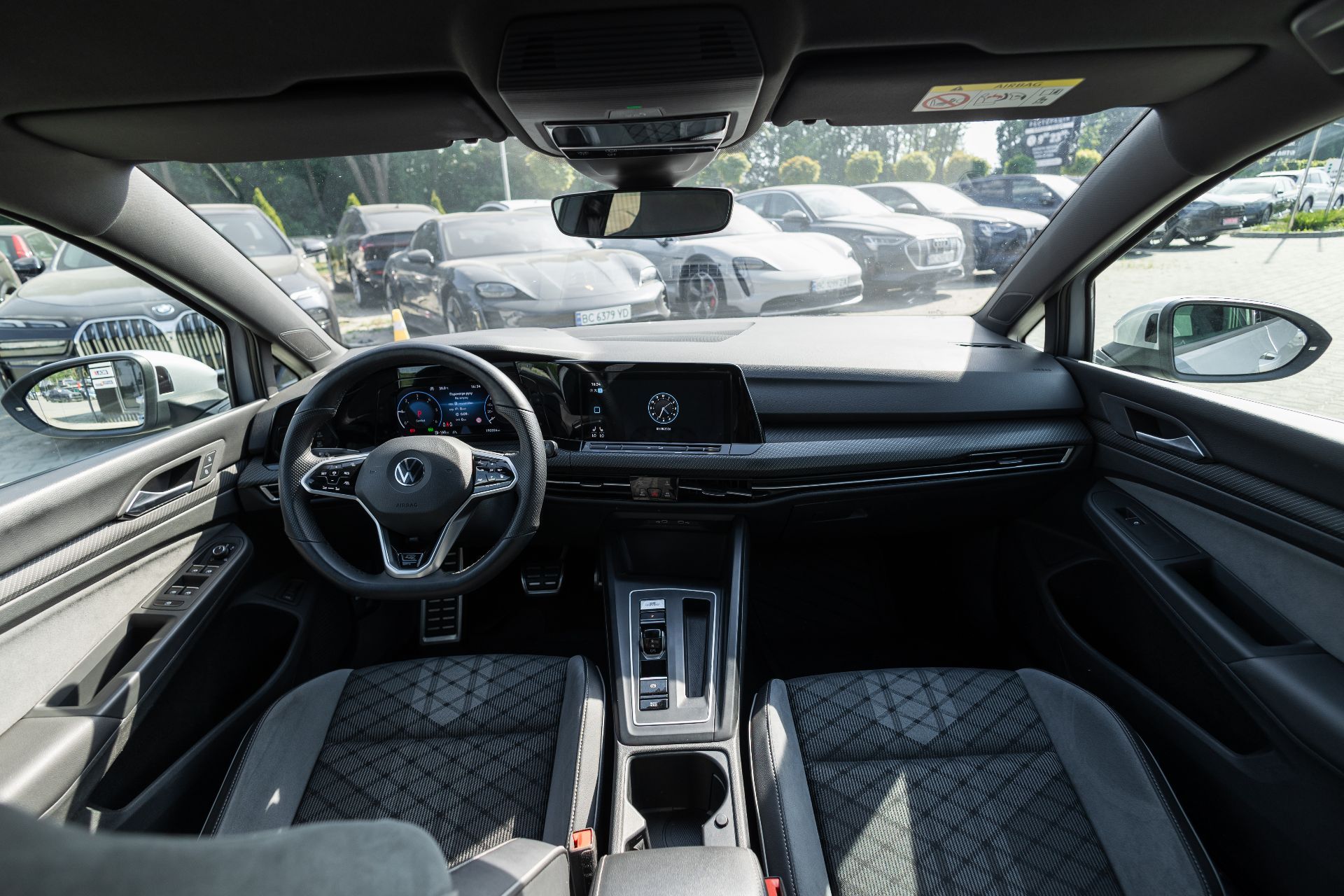 VOLKSWAGEN GOLF R-LINE thumbnail 15