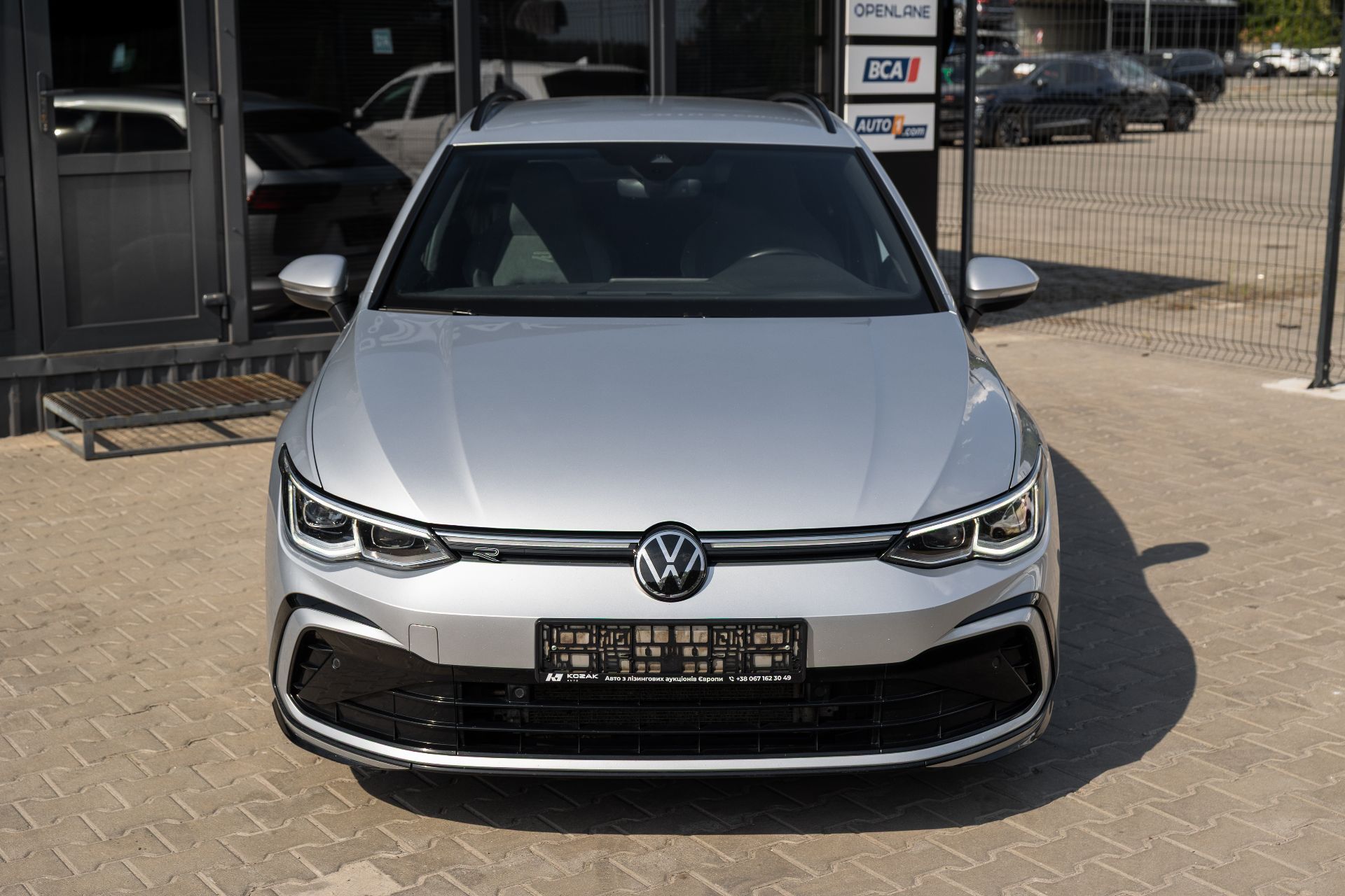 VOLKSWAGEN GOLF R-LINE thumbnail 3