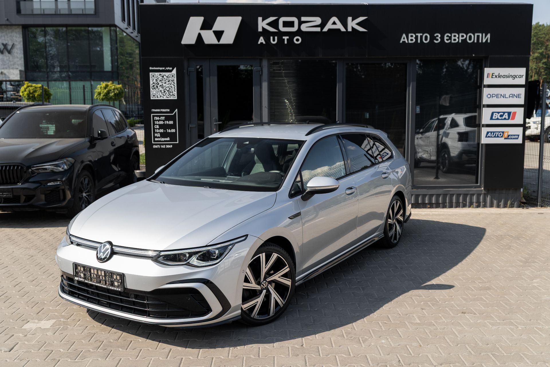 VOLKSWAGEN GOLF R-LINE