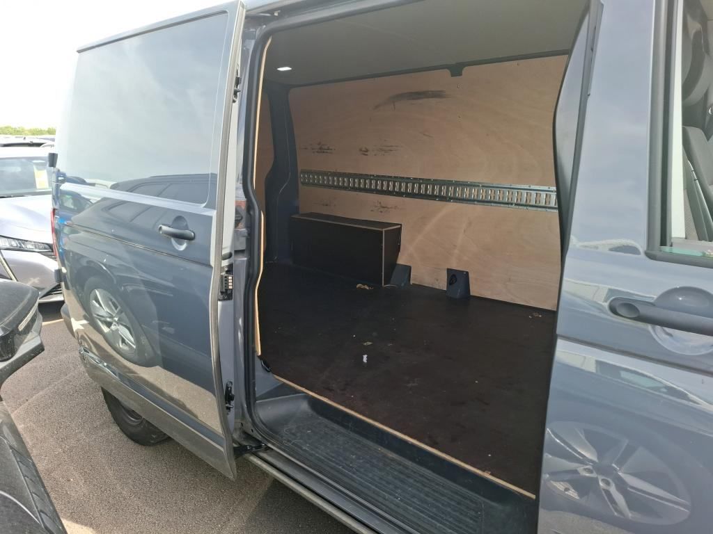 VOLKSWAGEN TRANSPORTER thumbnail 7