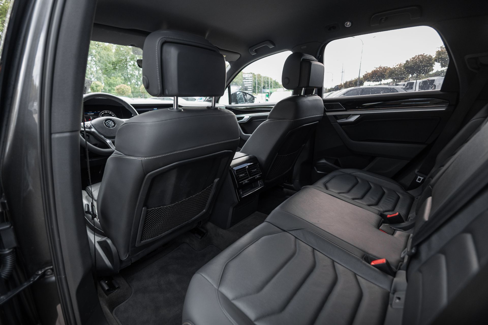 VOLKSWAGEN TOUAREG R-LINE thumbnail 14