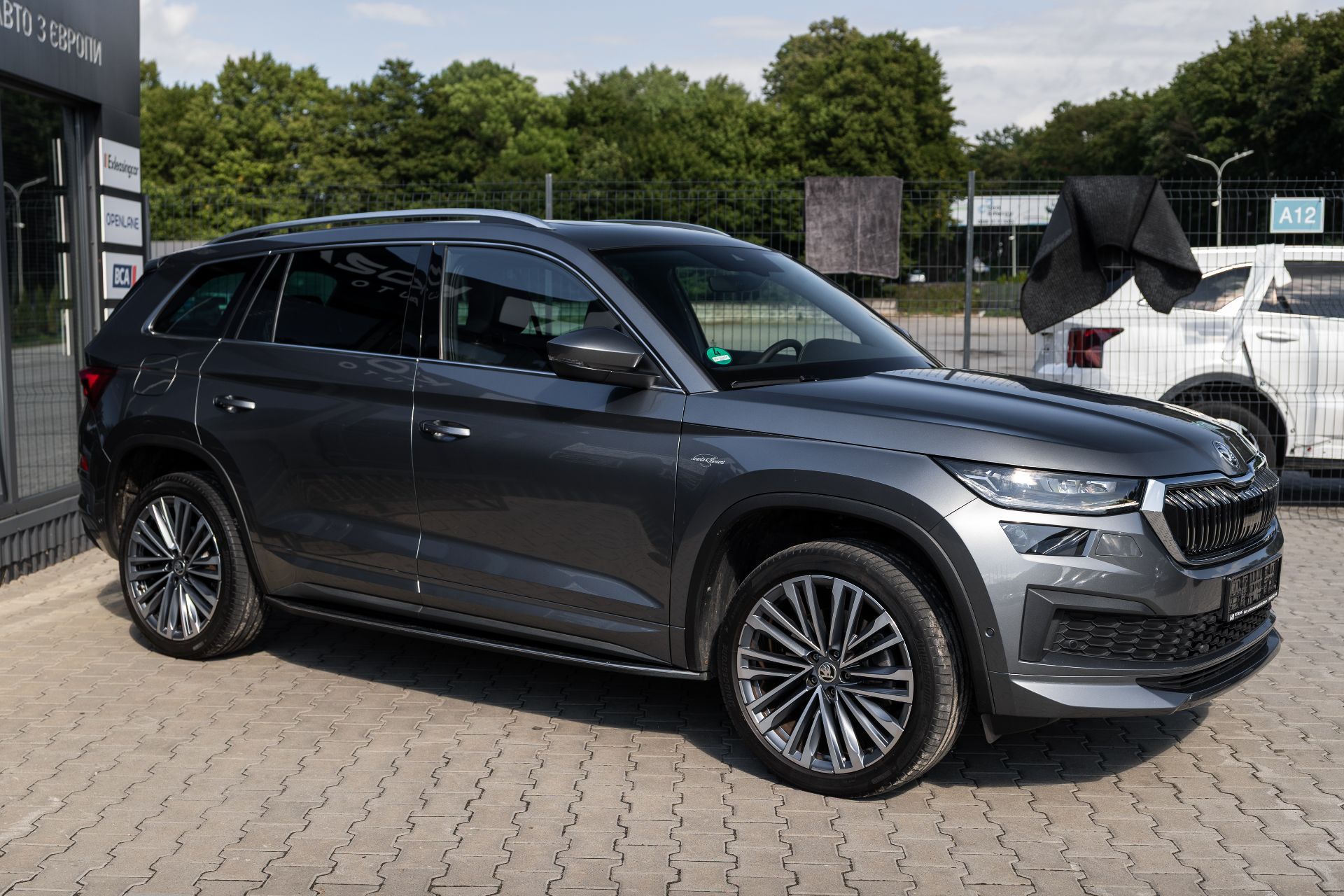 SKODA KODIAQ L&K thumbnail 3