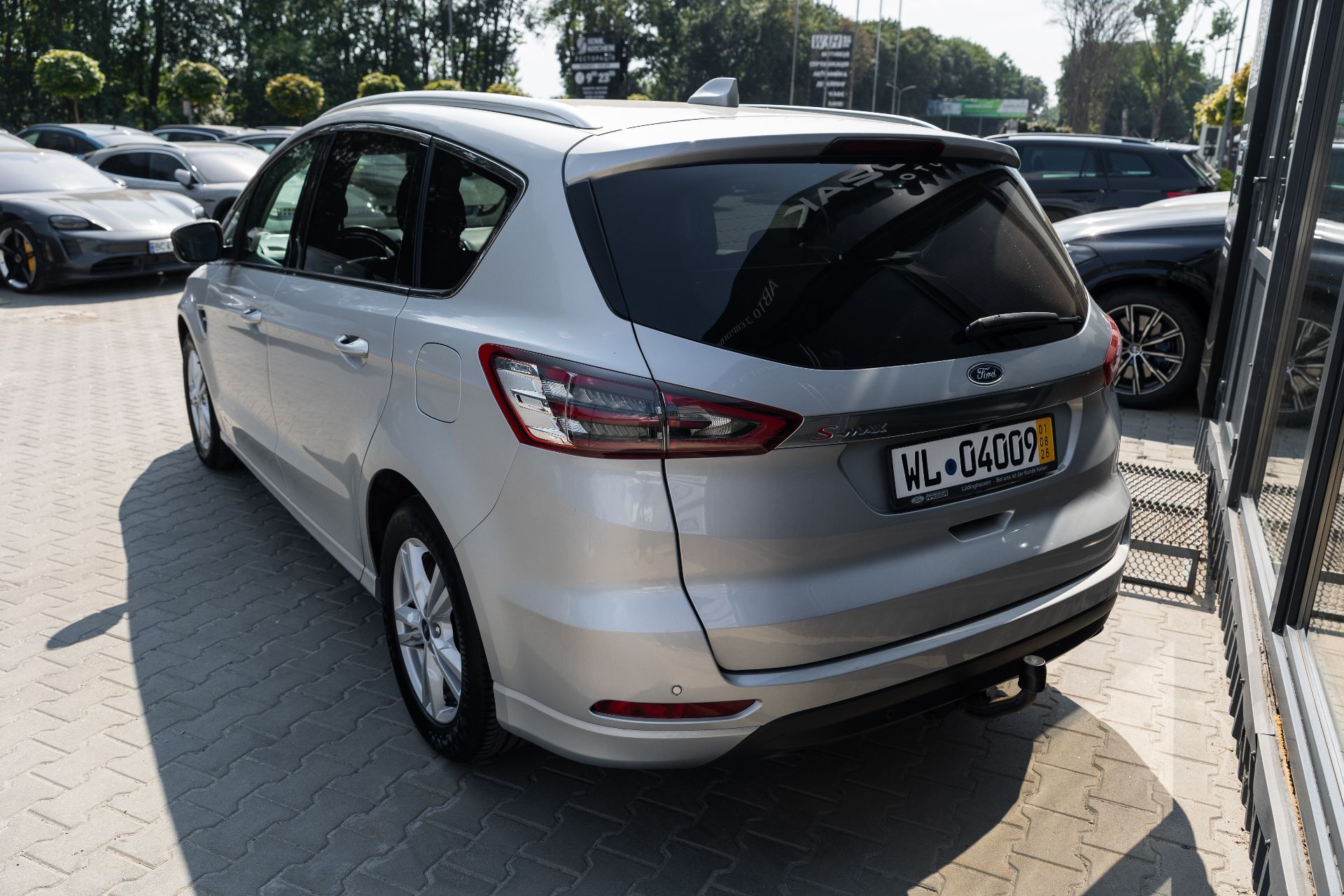 FORD S-MAX thumbnail 3