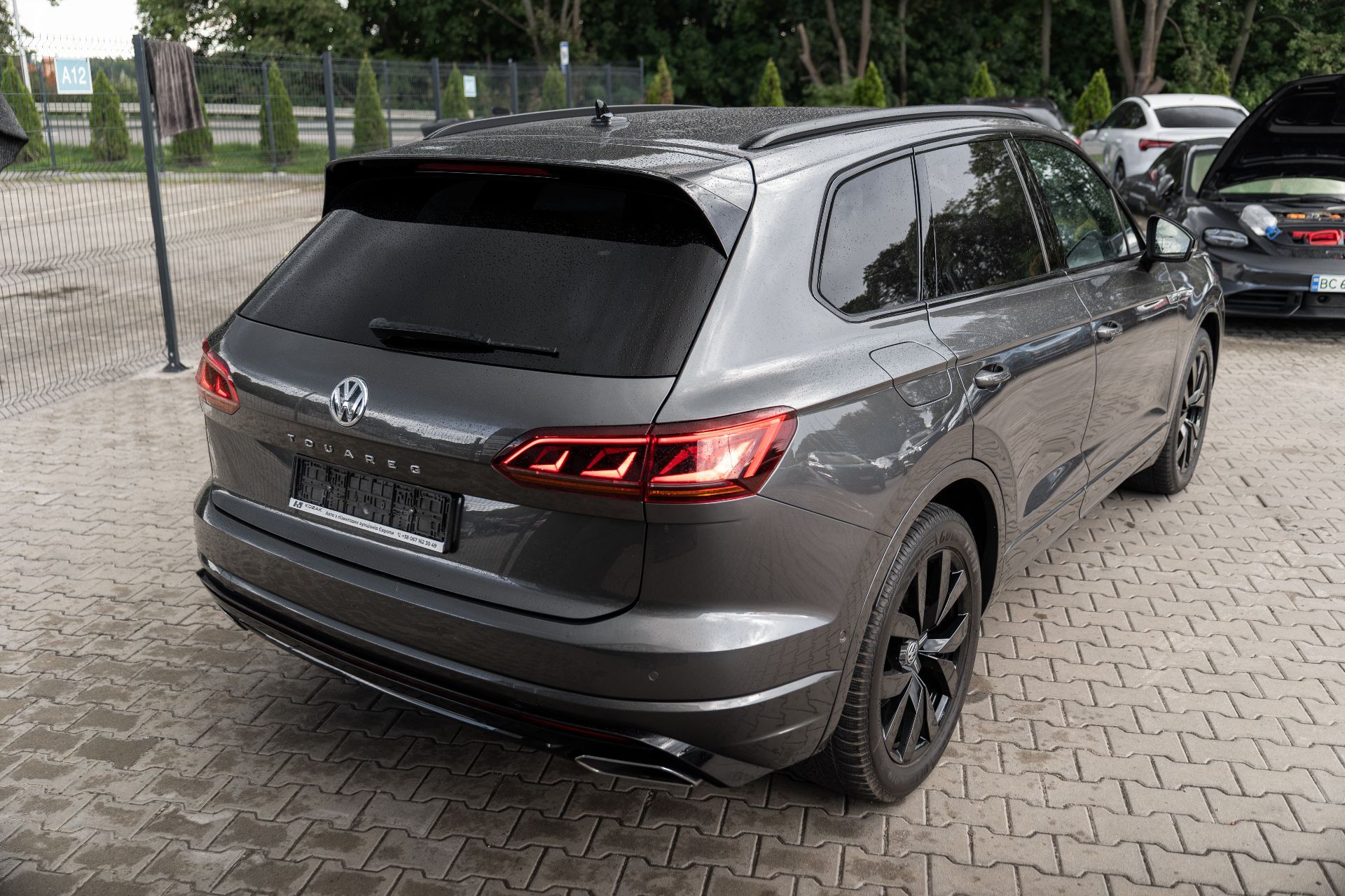 VOLKSWAGEN TOUAREG R-Line thumbnail 5