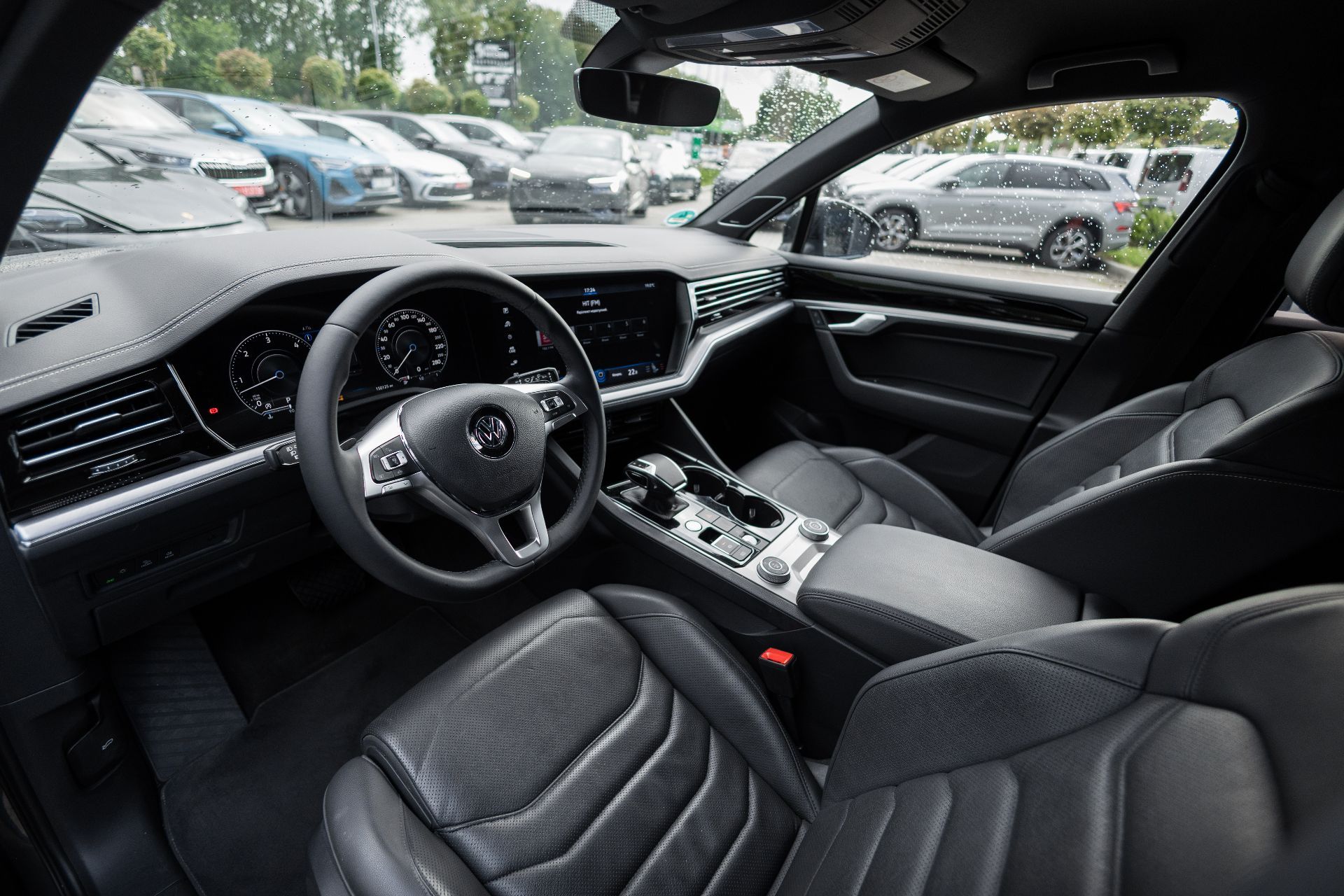 VOLKSWAGEN TOUAREG R-Line thumbnail 8